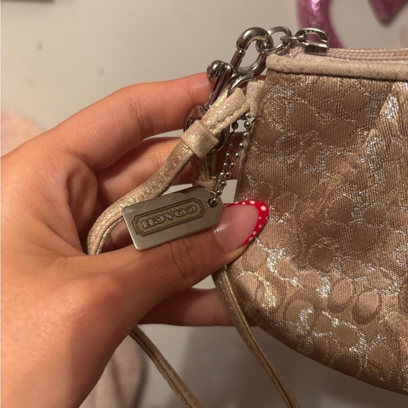 Coach metallic wristlet - Picture 2 of 4